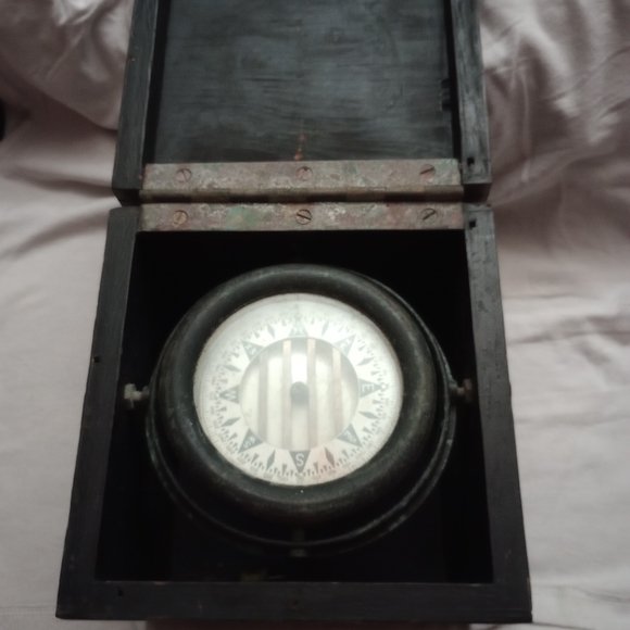 Compass - Picture 2 of 7